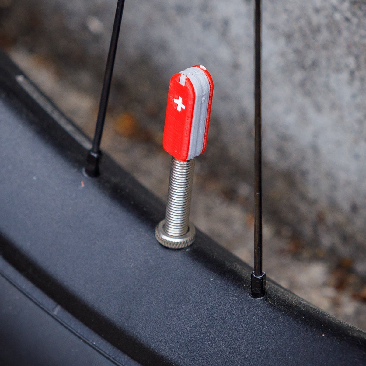 Taschenmesser | Capsterpiece Ventilkappe